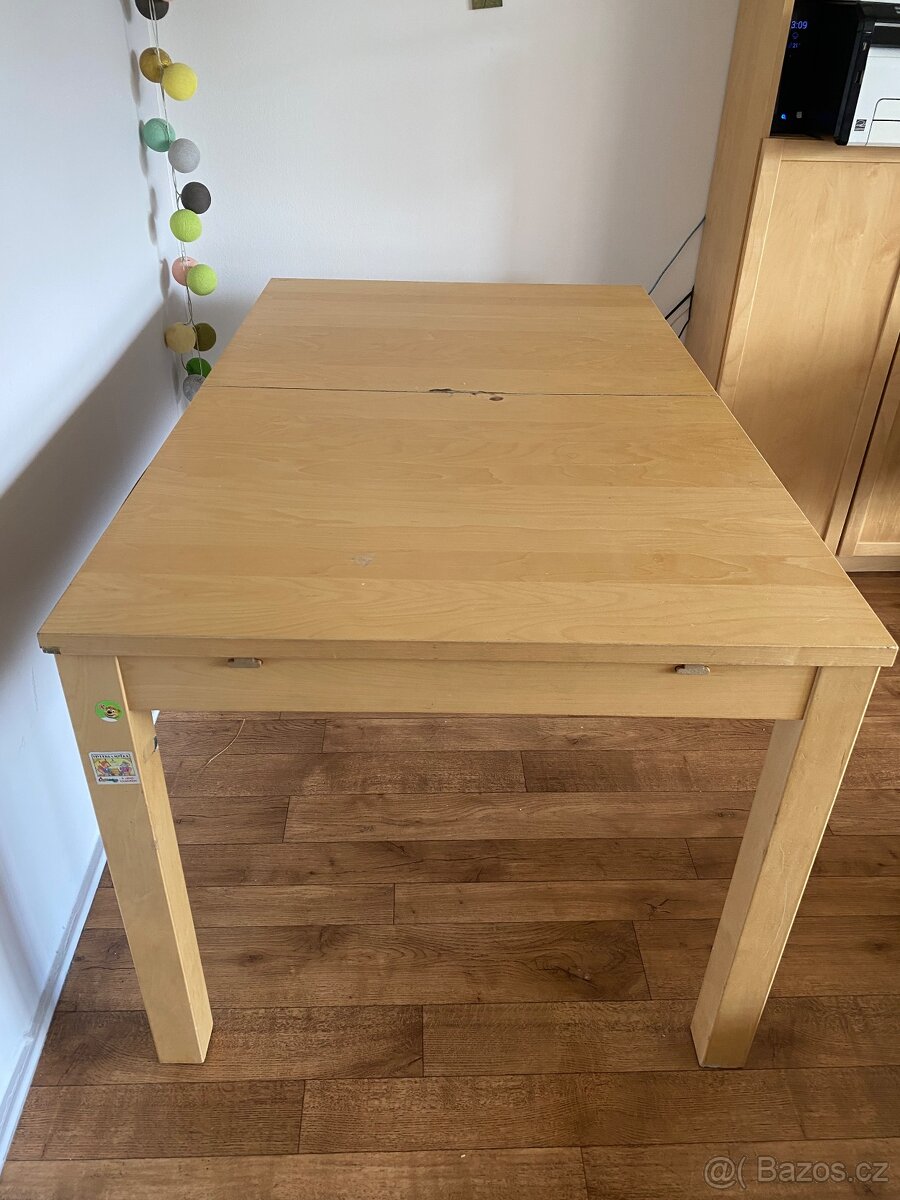 Stůl IKEA rozkládací za odvoz