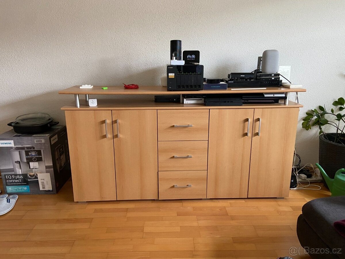 Multifunkční komoda