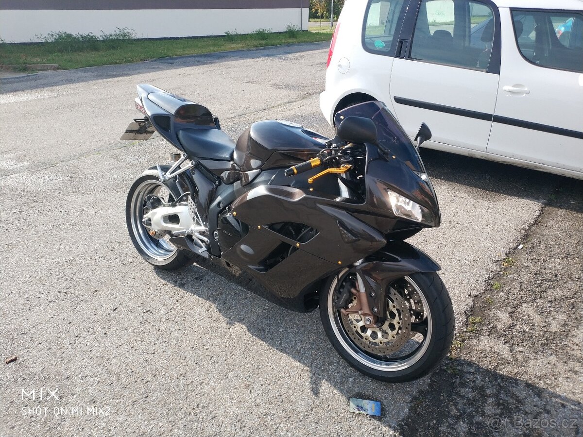 Honda CBR 1000rr 2004