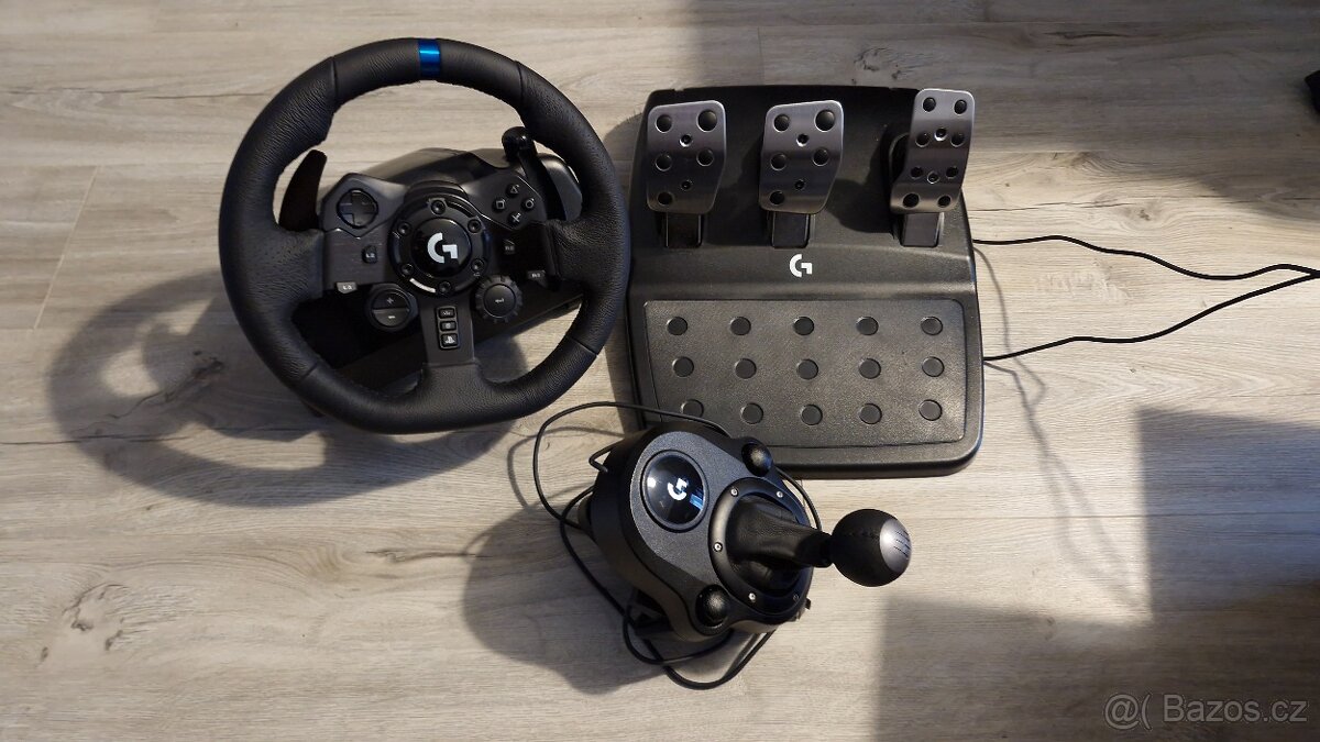 Volant Logitech G923 Driving Force + řadící páka