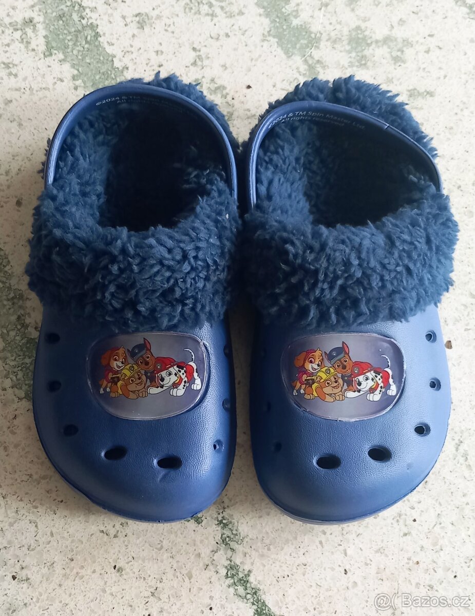 Zateplené dětské crocsy Tlapková patrola