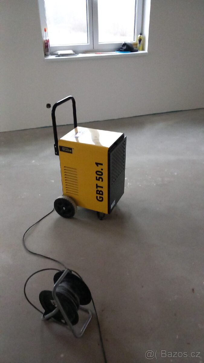 Nabízím k pronájmu průmyslový odvlhčovač GÜDE GBT 50.1