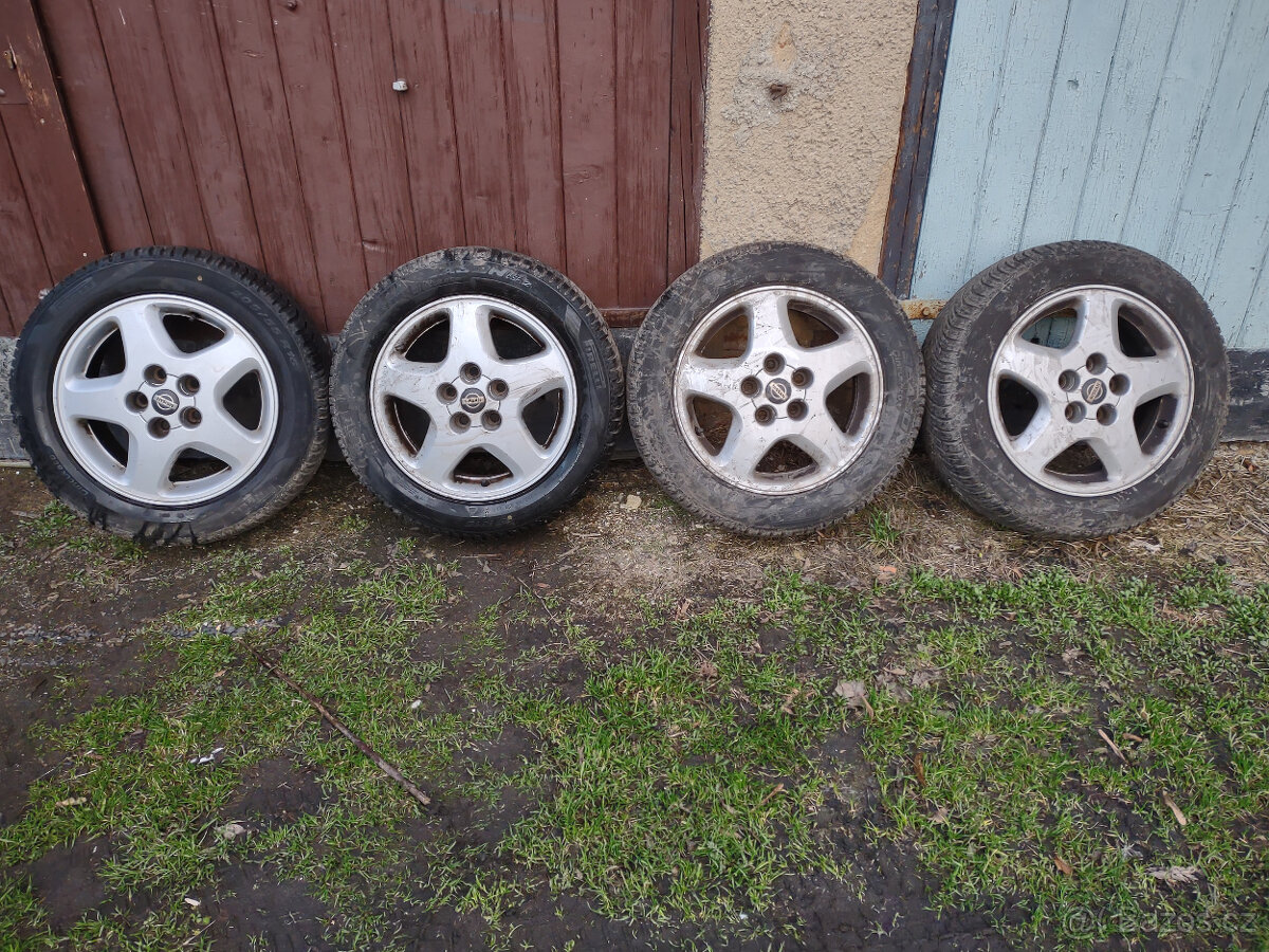 Prodám pneumatiky celoroční Pirelli 205/55 R16