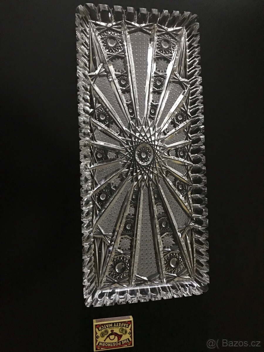 Staré broušené sklo