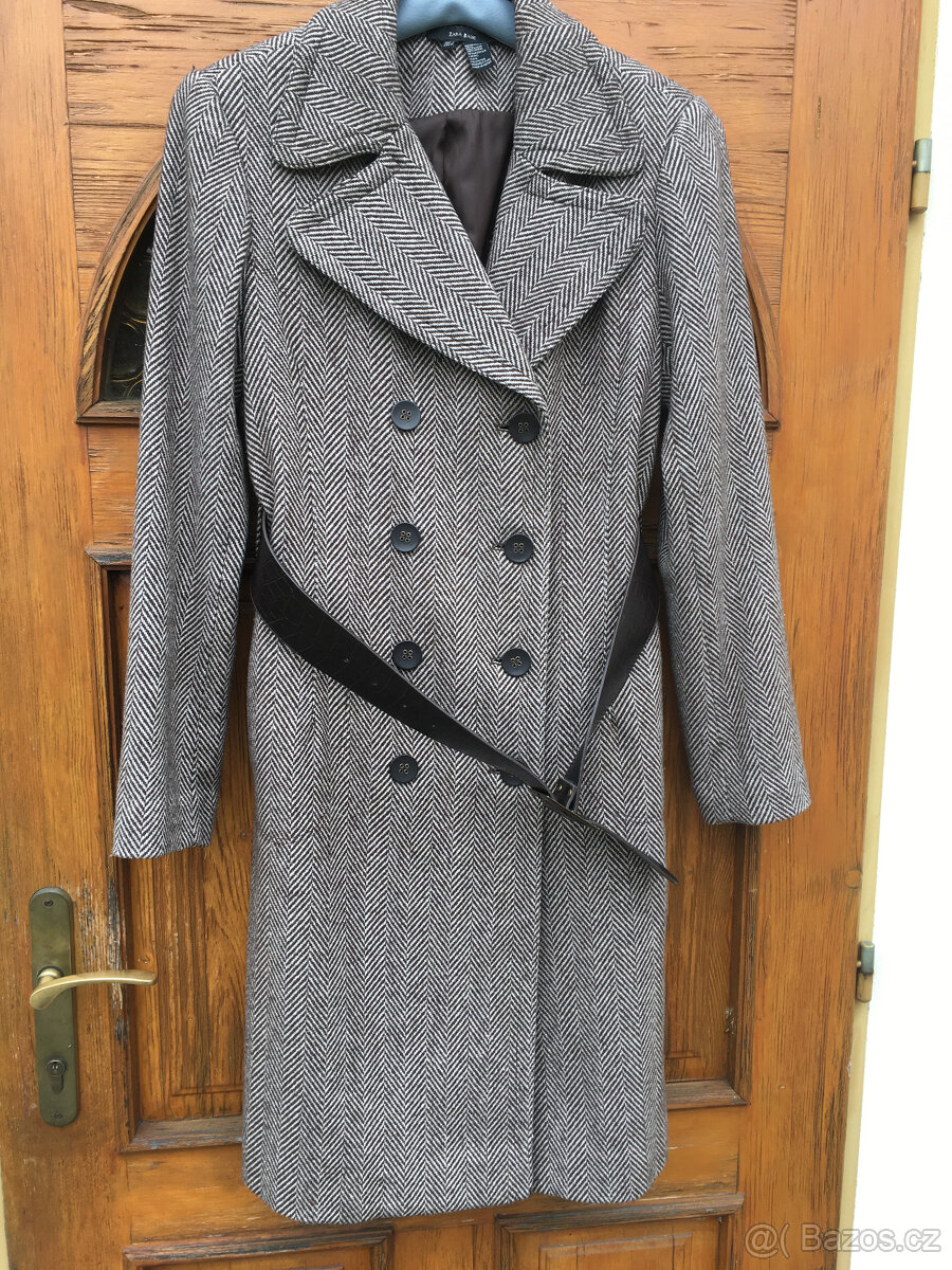 Prodám zánovní nevyužívaný dámský kabát ZARA