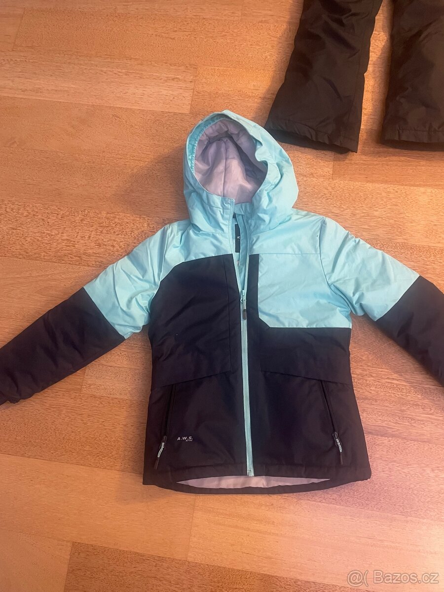 Lyžařská souprava 140 (9 -10 let)+softshell.kalhoty ZDARMA