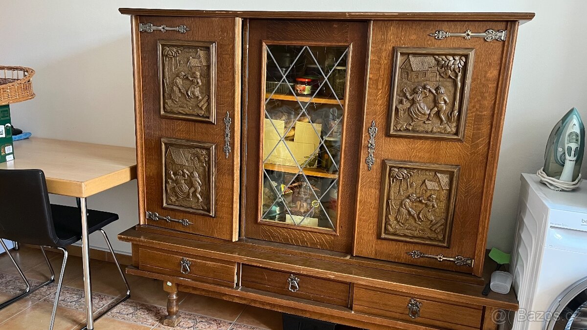 Rustikální skříň