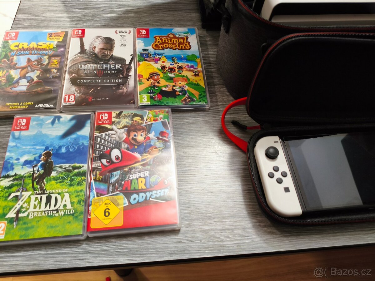 Nintendo Switch OLED (Full set) + 5 TOP her + Velký kufr + 2