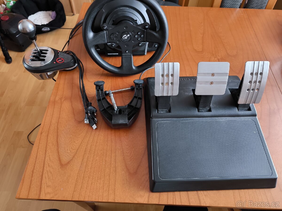 Thrustmaster T300RS GT EDITION + Thrustmaster TH8A Shifter