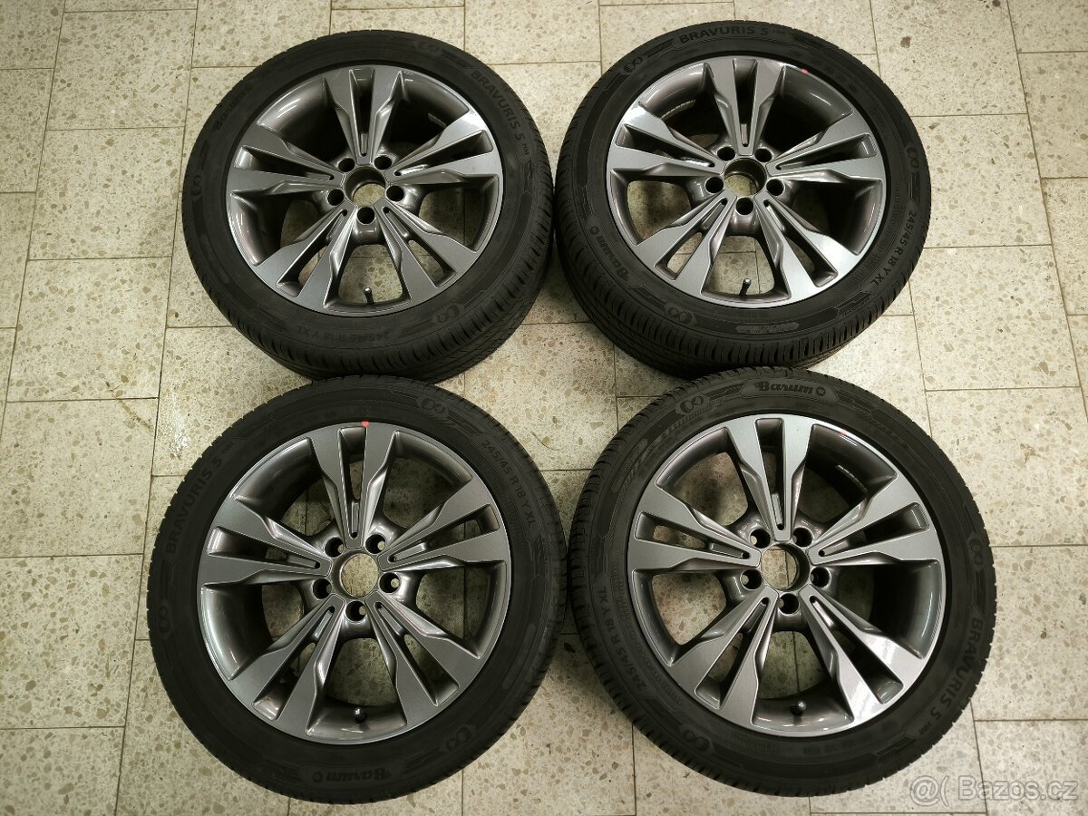 Sada letních kol MB V-Class 18"