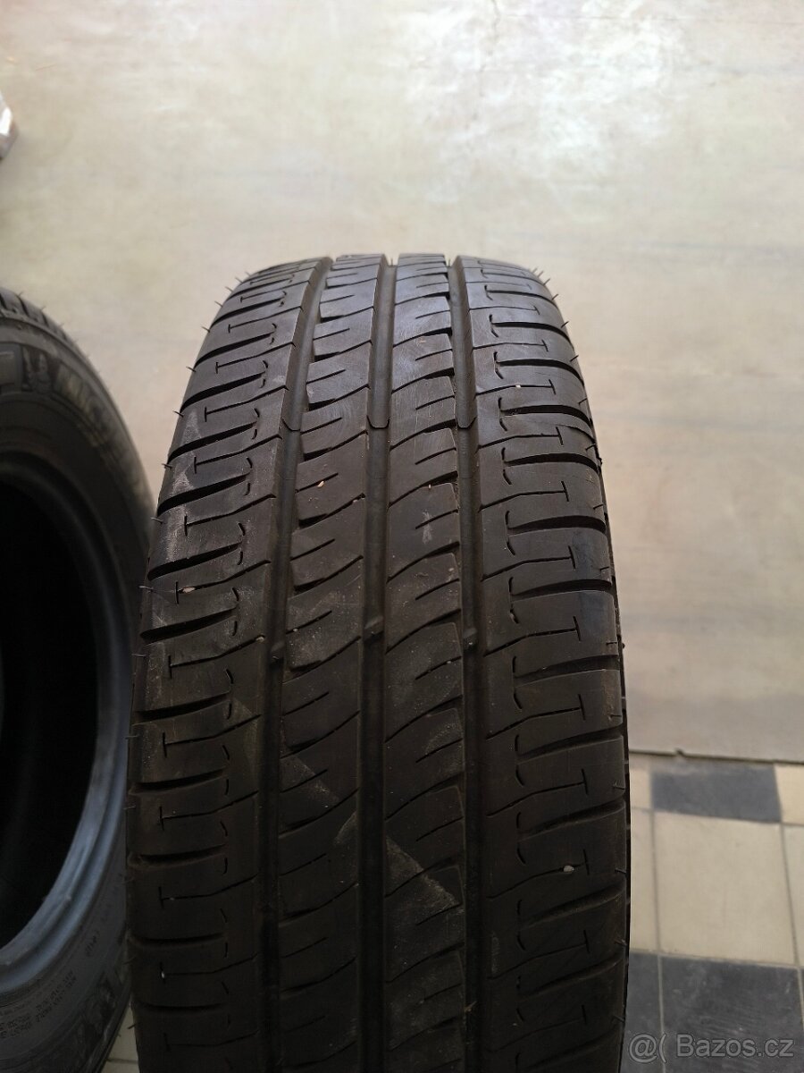 Pneu Michelin 225/70/15 C