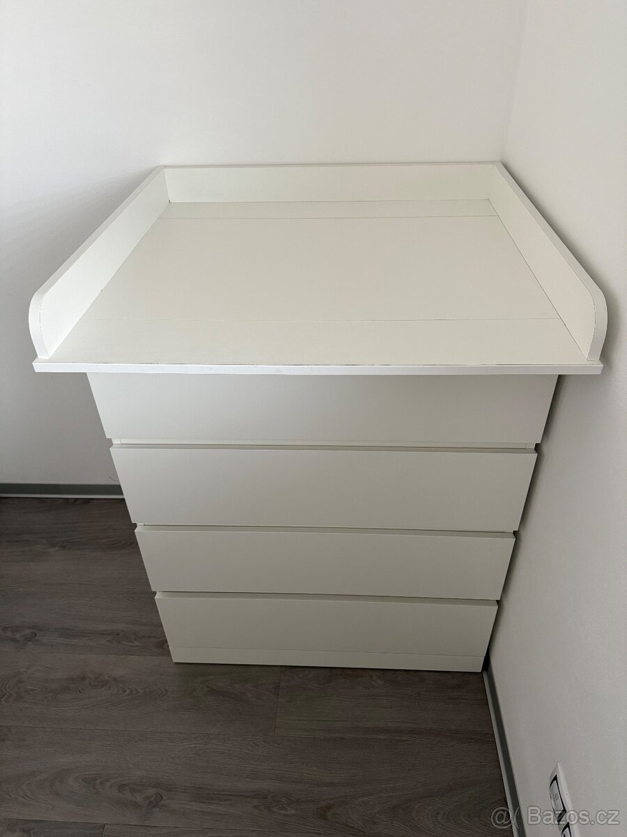 Přebalovací komoda
