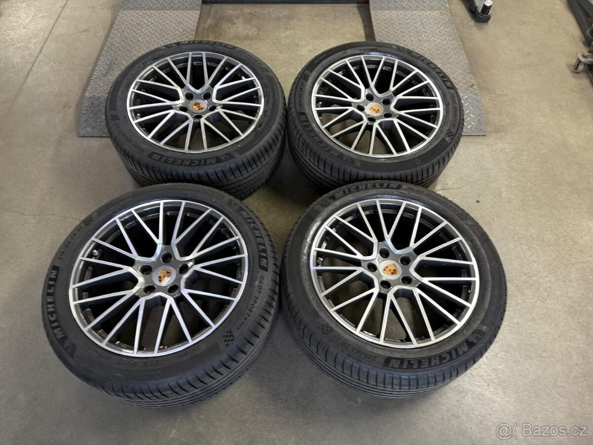 Letní Sada Porsche Cayenne R21 315/40 285/45 Michelin Pilot