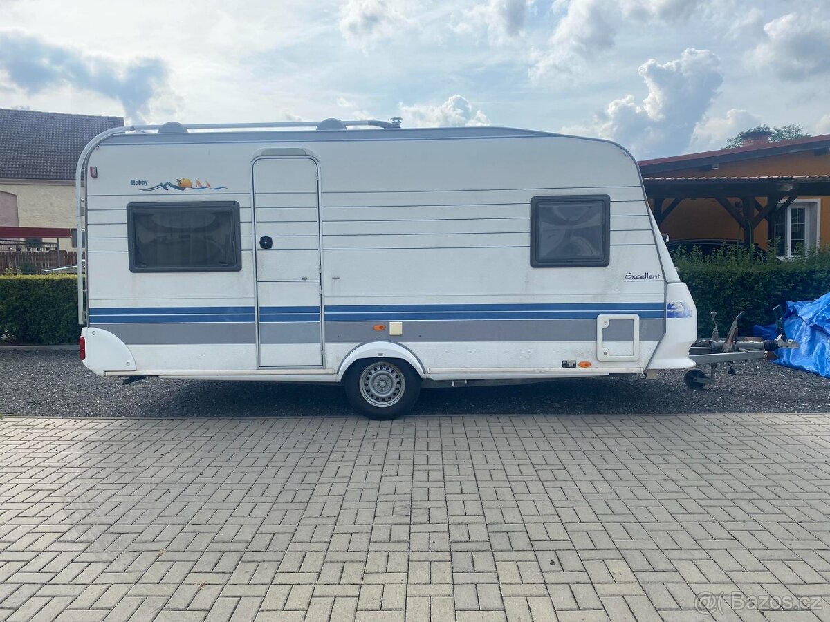 Hobby Excellent Easy 460 / francouzská postel