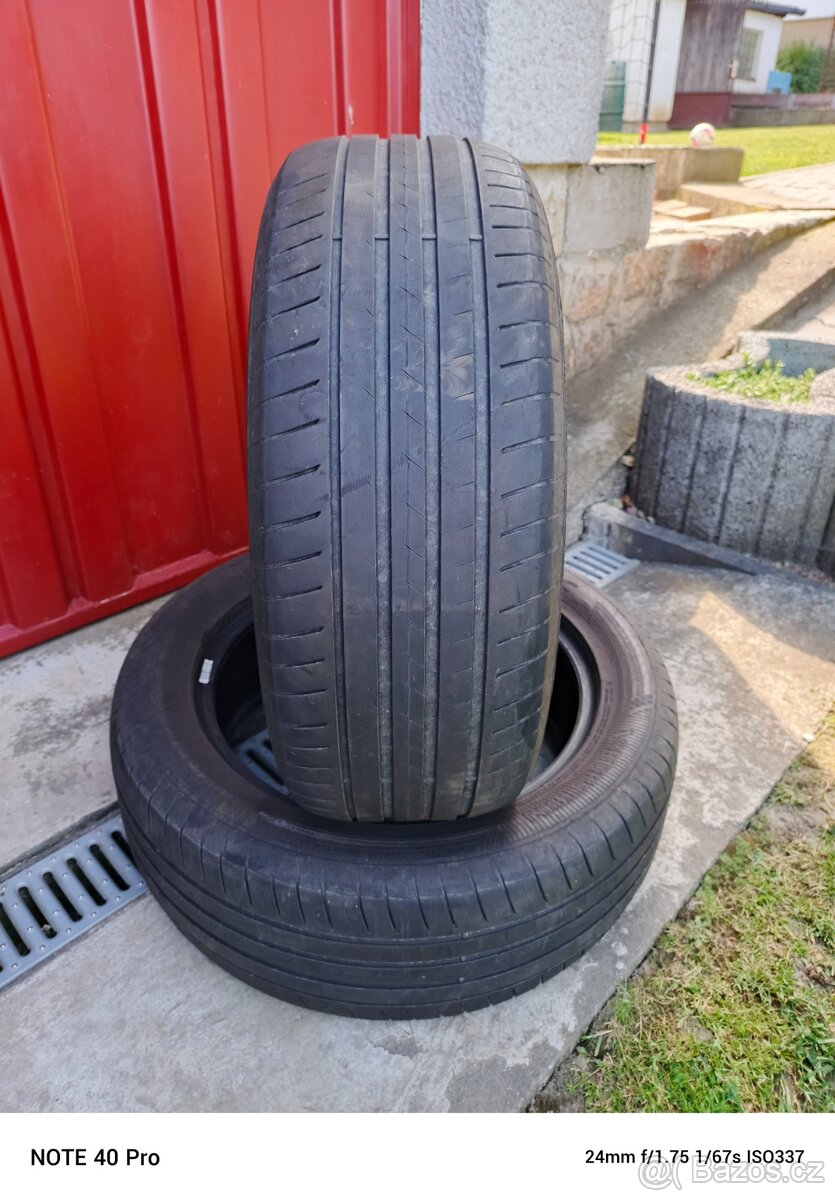 Pneu Vredestein 215/55/17 letní