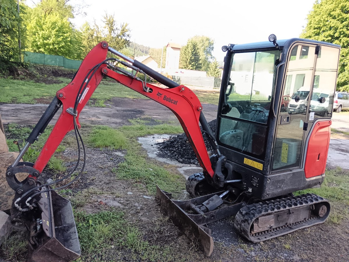 Bobcat E18 Minibagr 1,8 T -
