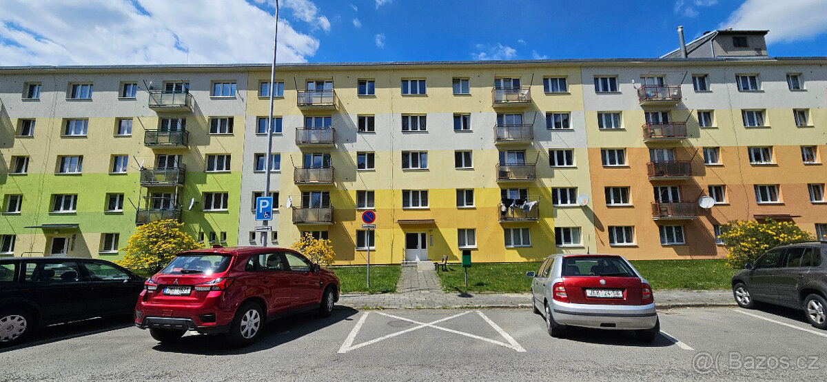 Prodej bytu 2+1 s balkonem na ul. Zeyerova v Jeseníku