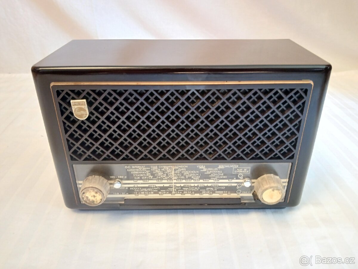 Starožitné radio Philips BX200