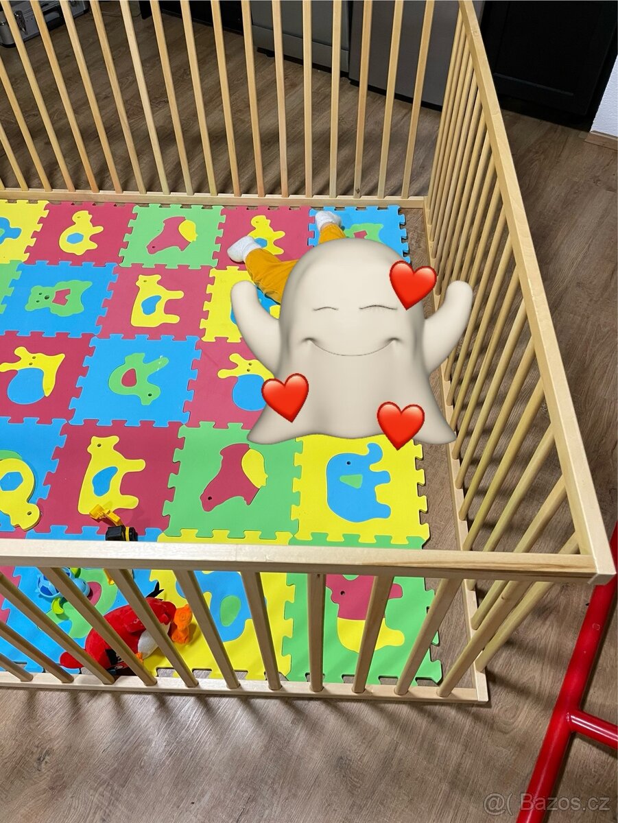 Dětská dřevěná ohrádka