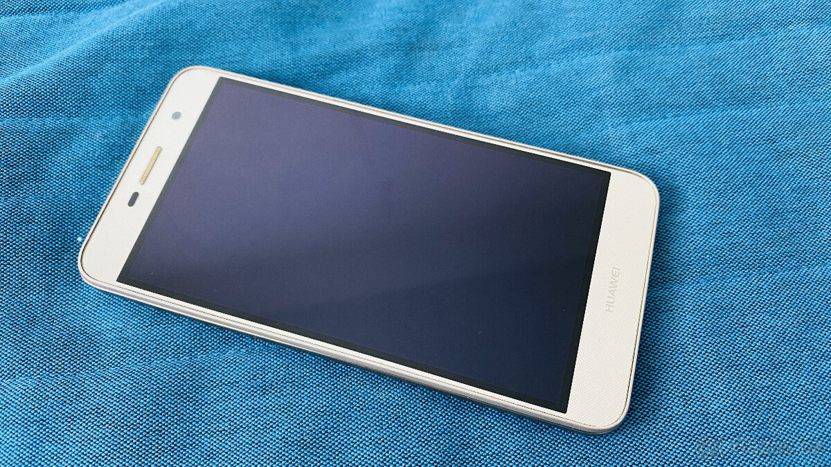 Duální mobilní telefon Huawei Y6 PRO Dual Sim zlatý