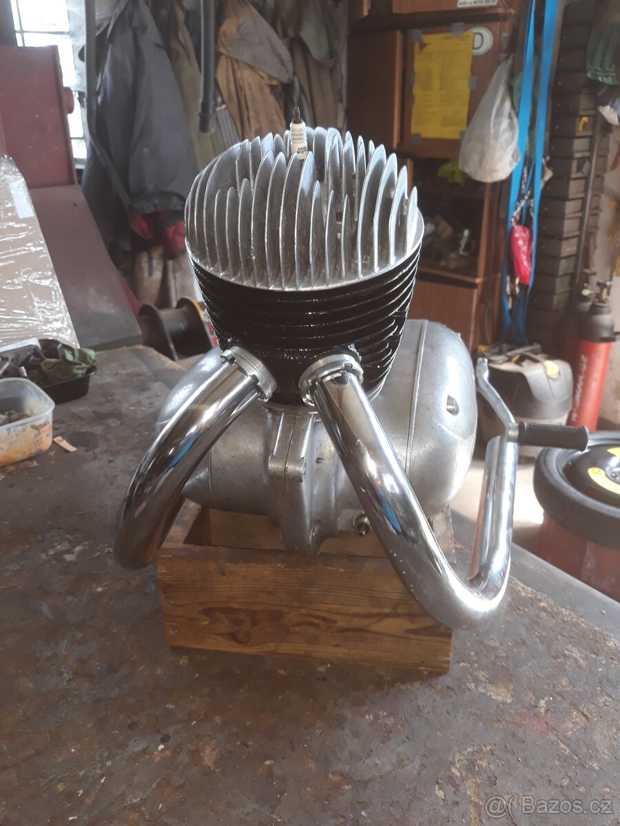 Motor Jawa 250/590 Sport + Californie