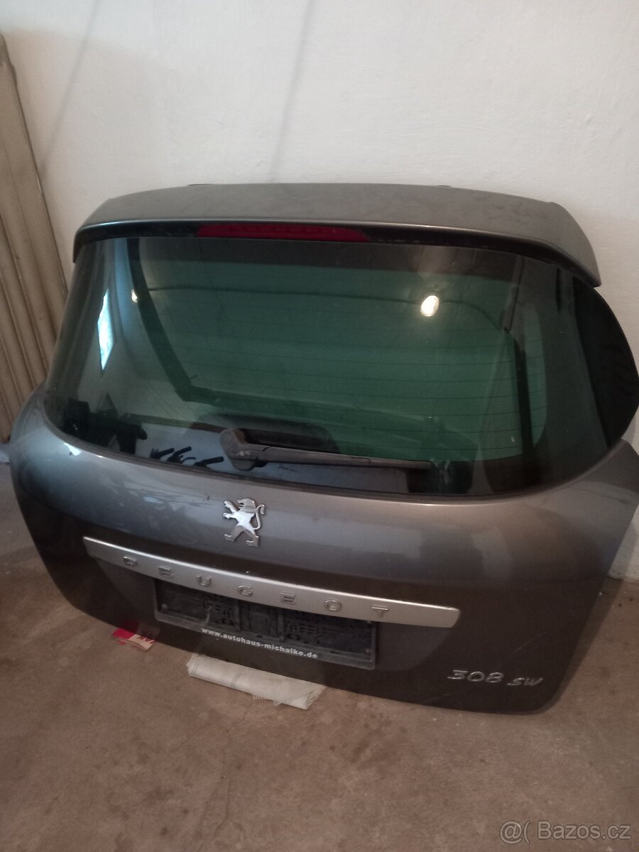 Prodám 5dveře na peugeot 308 Sw