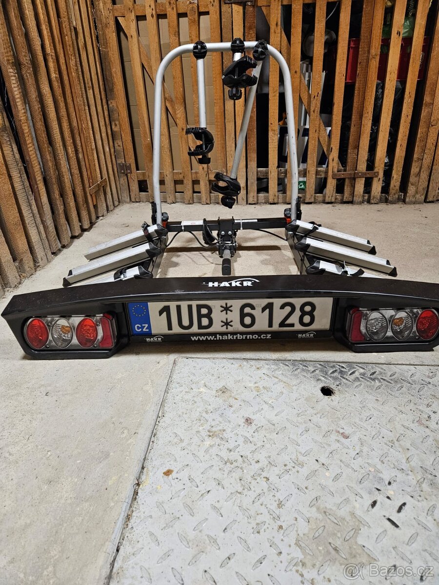 Hakr nosič kol na tažné zařízení Trip Middle 3