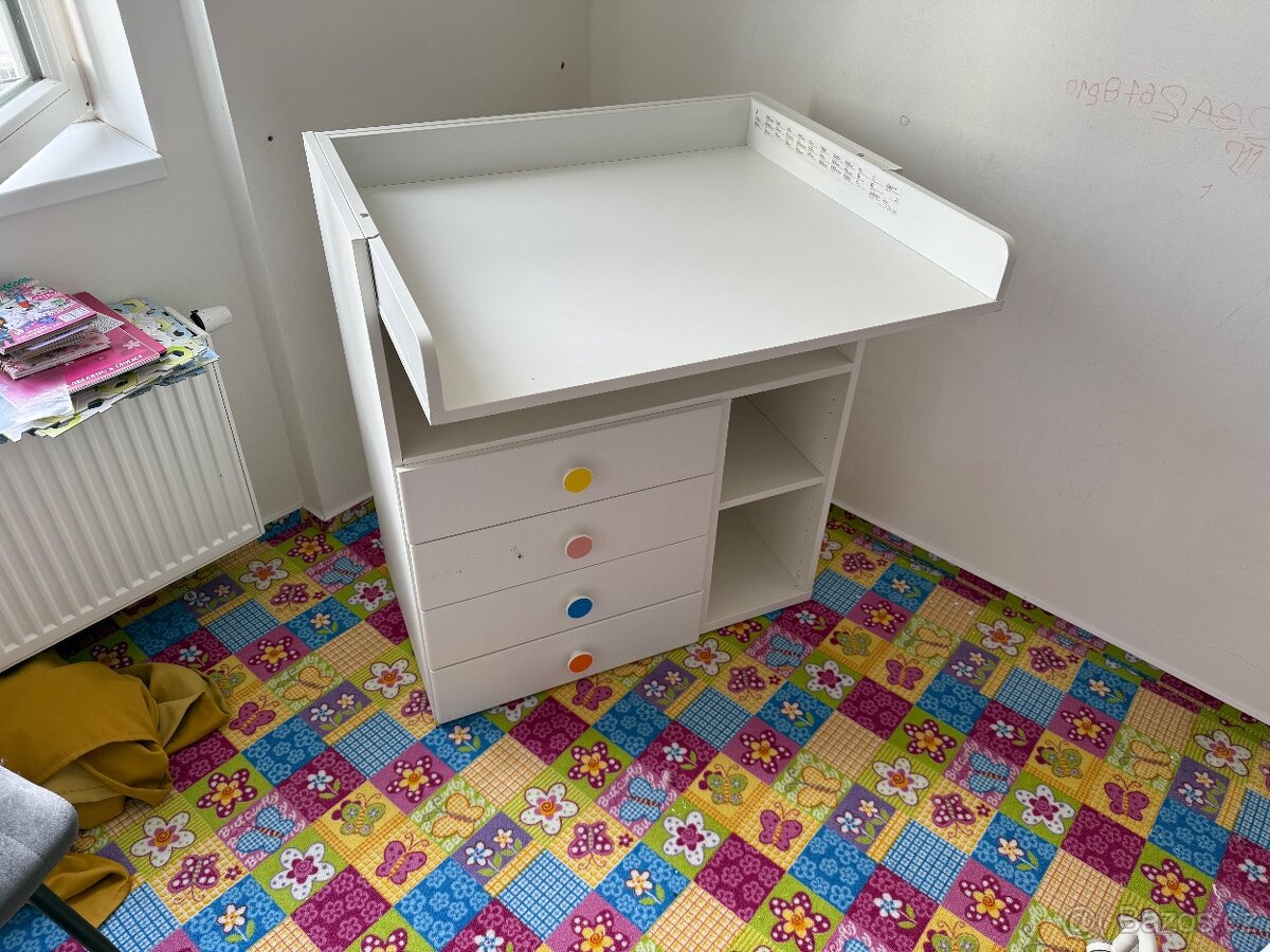 Dětský nábytek, skříň, komoda a přebalovací pult/stůl