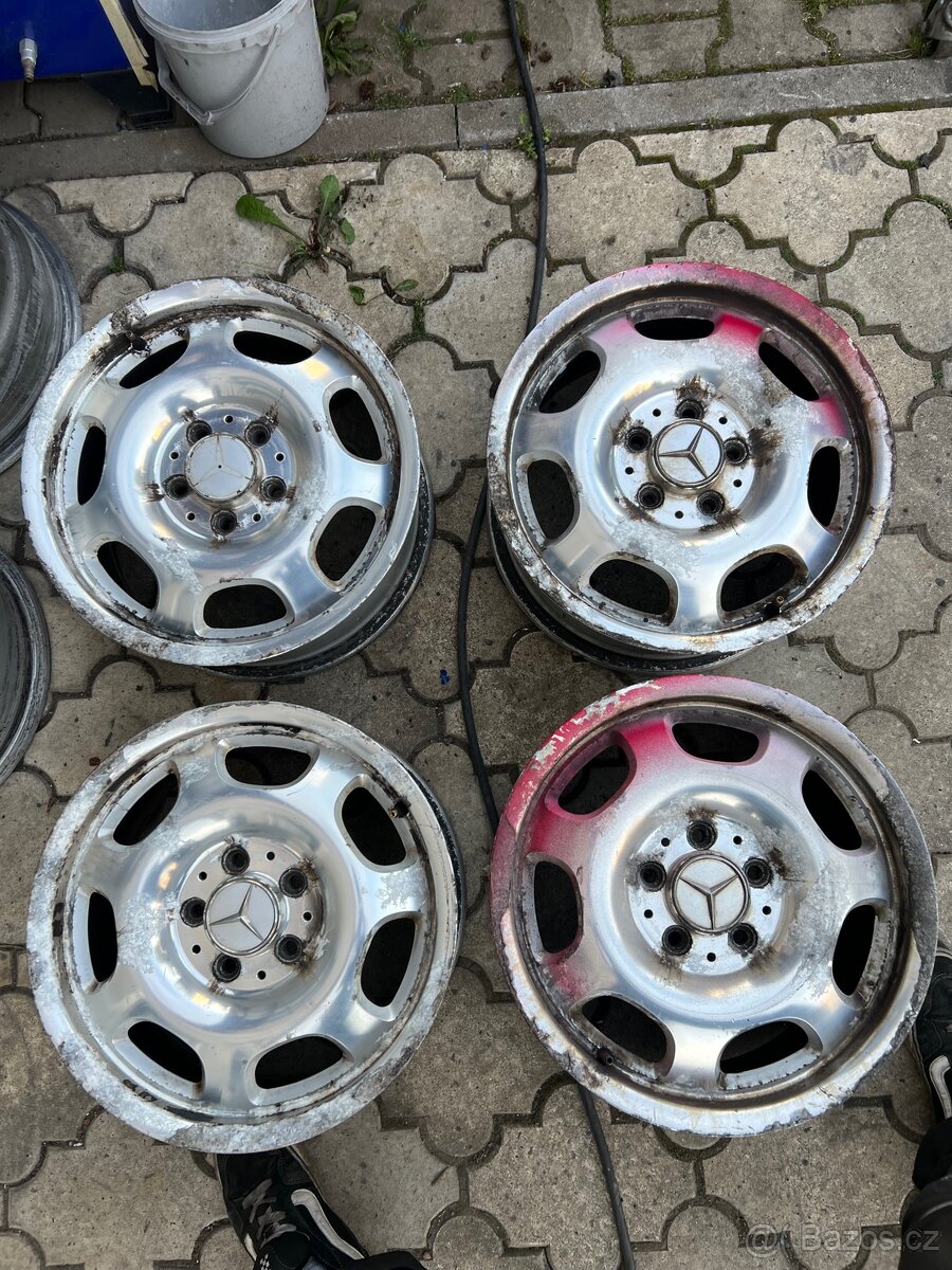 Originální alu kola Mercedes r16