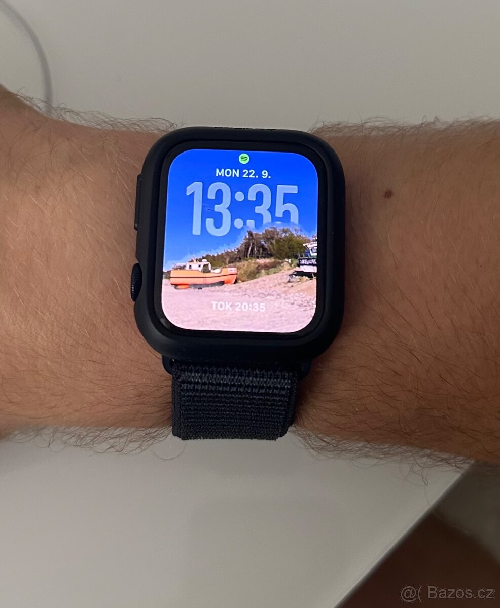 Apple Watch SE (2.gen) 44mm (WiFi + GPS, no cellular) Prodám