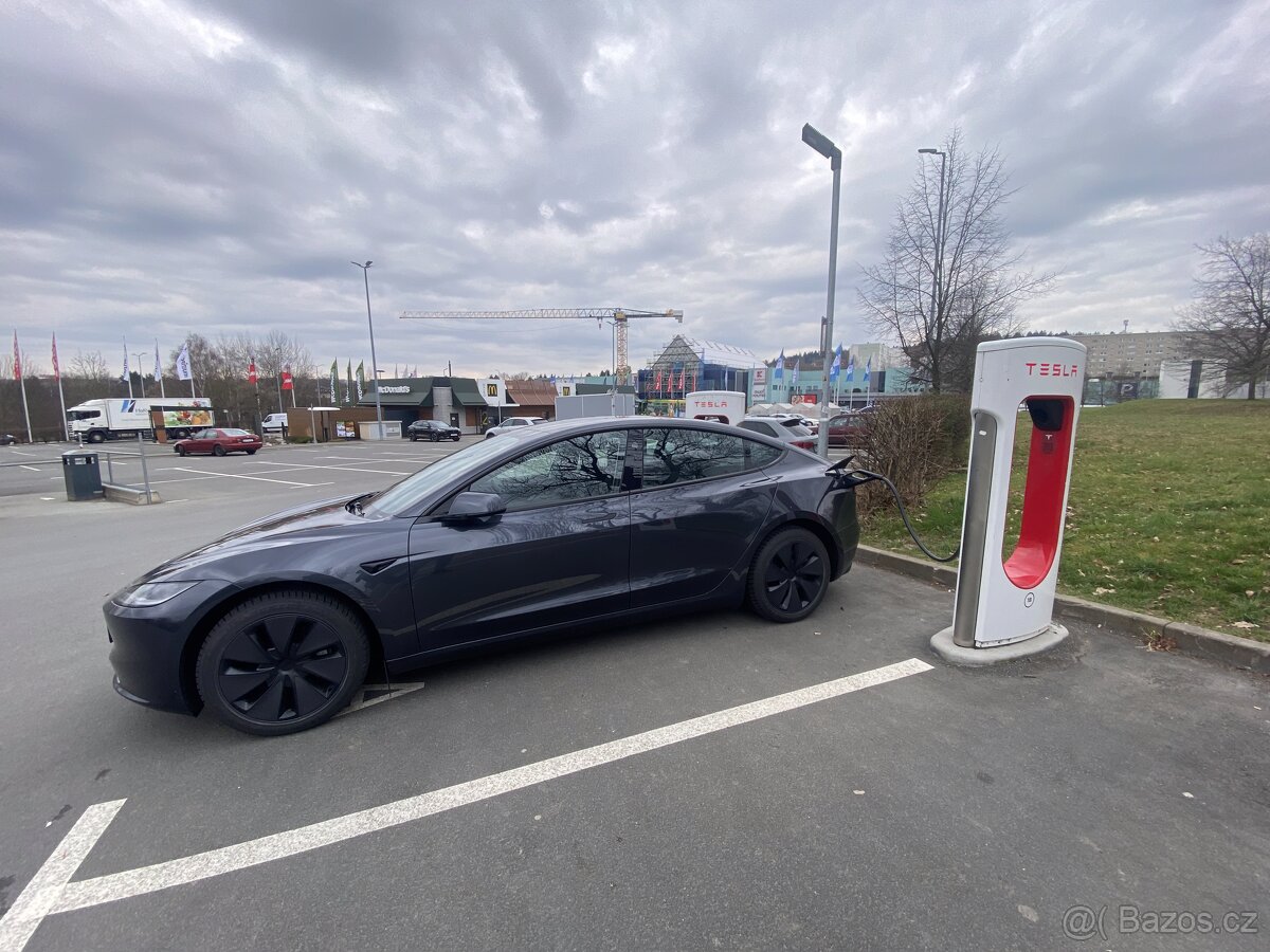 Přenechám operativní leasing Tesla Model 3 Long Range+bonus