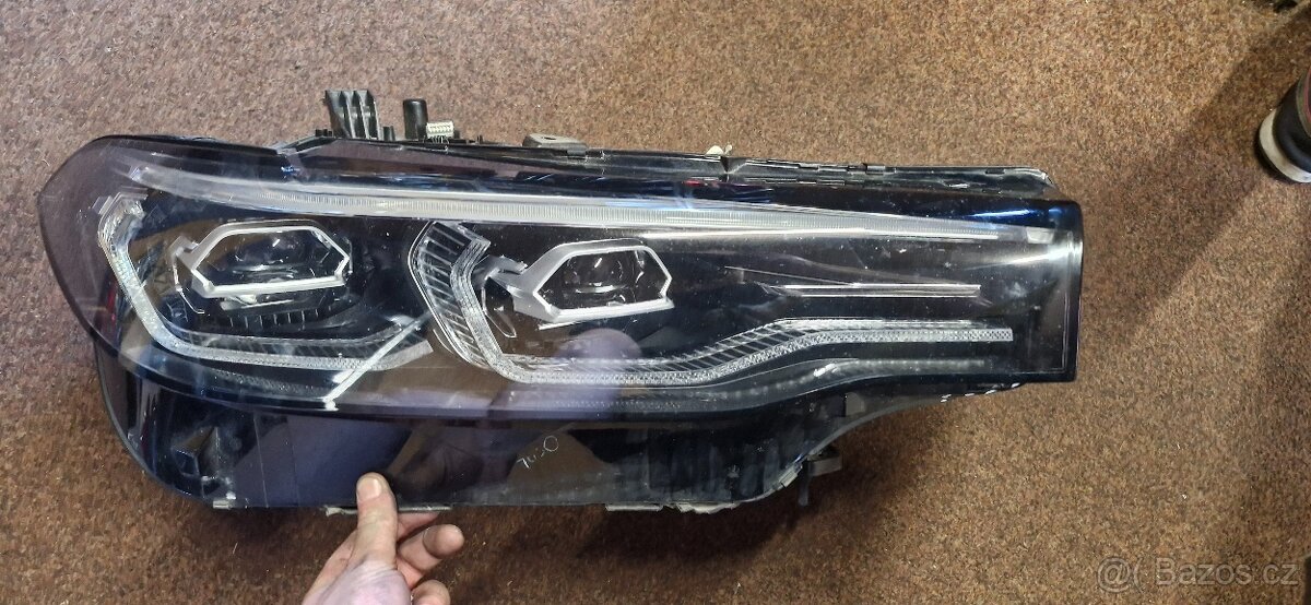 Prave svetlo BMW x7 A89481796 LE16a6392