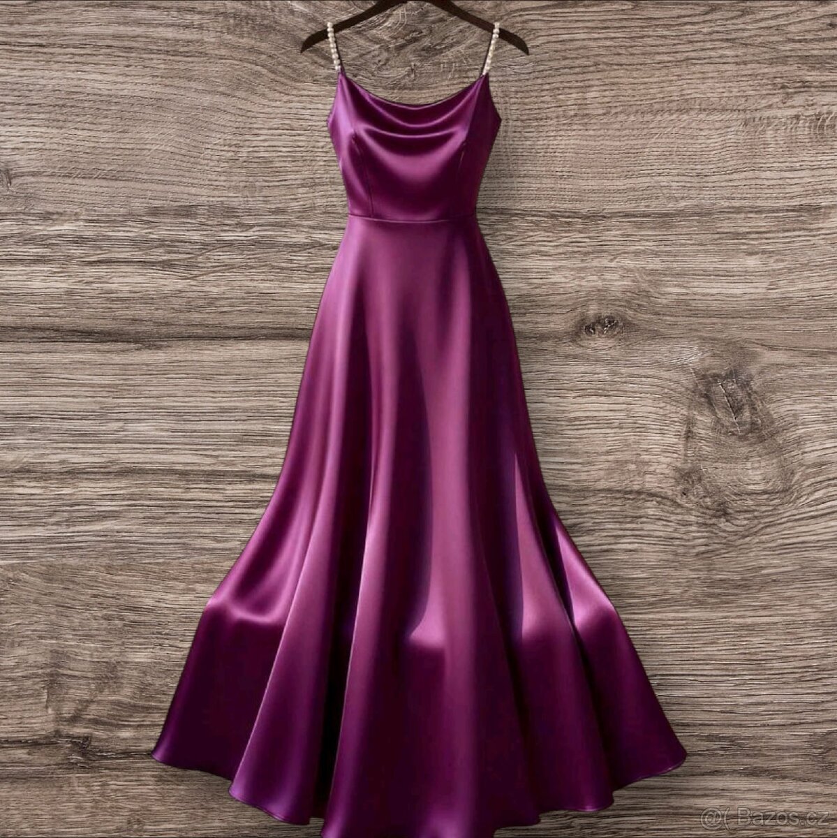 Nádherné nové šatičky