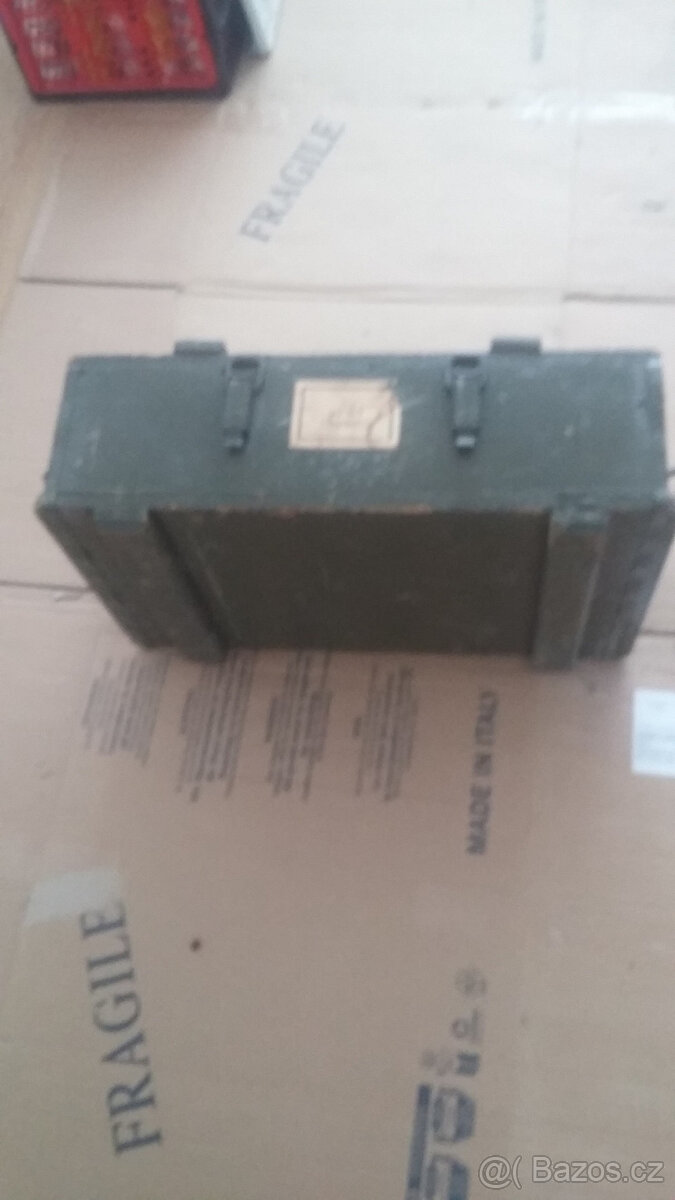 prodám dřevěnou bednu od střeliva