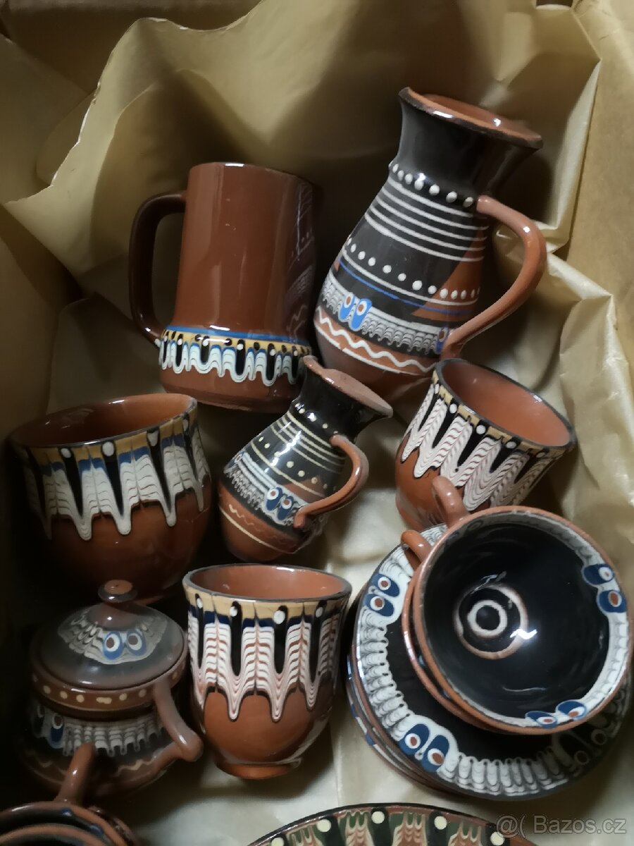 Sada malované keramiky