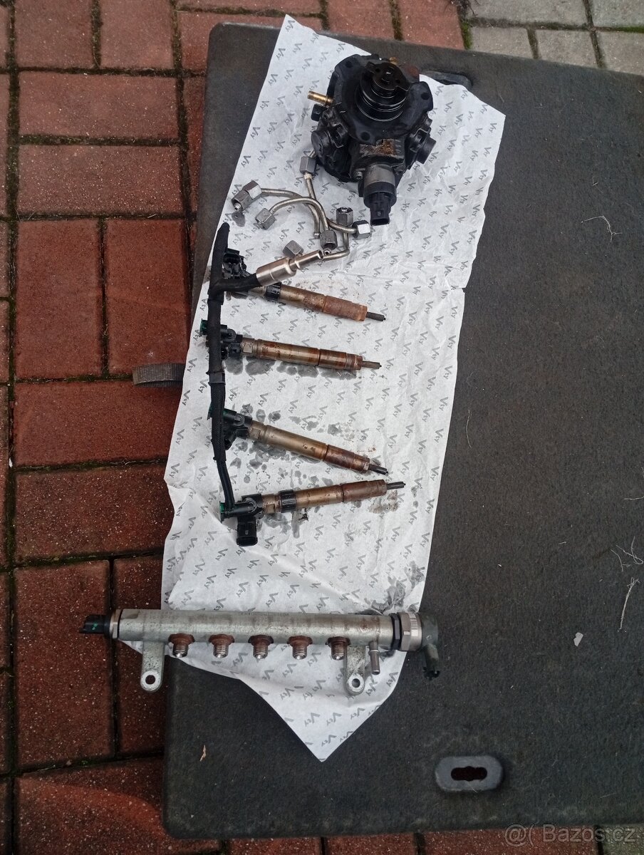 PEUGEOT 4007, CITROEN C-CROSSER 2,2HDI 4HN VSTŘIKY A ČERPADL