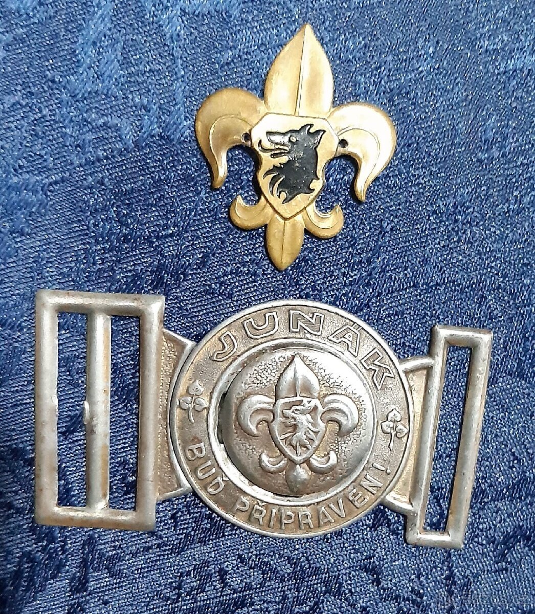 Přezka a odznak JUNÁK