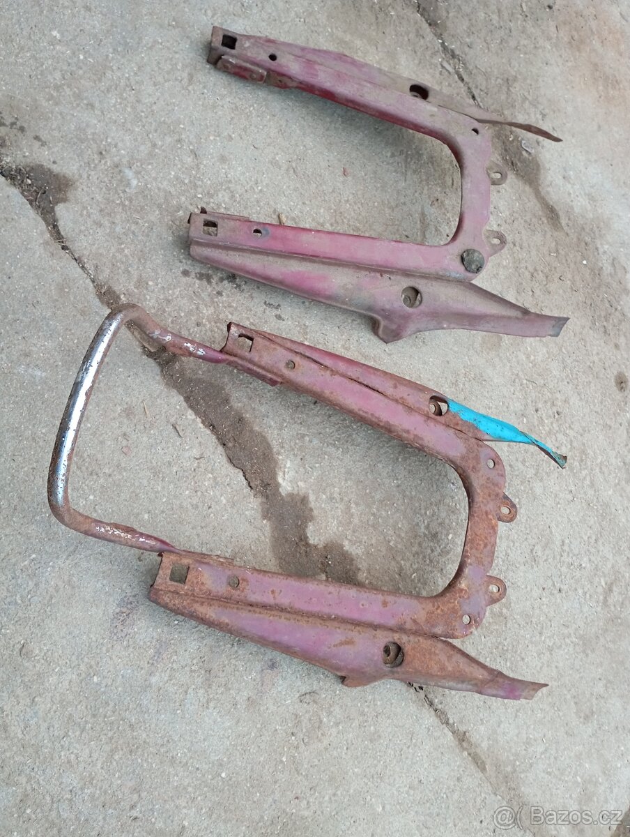 Jawa podsedadlovy plech