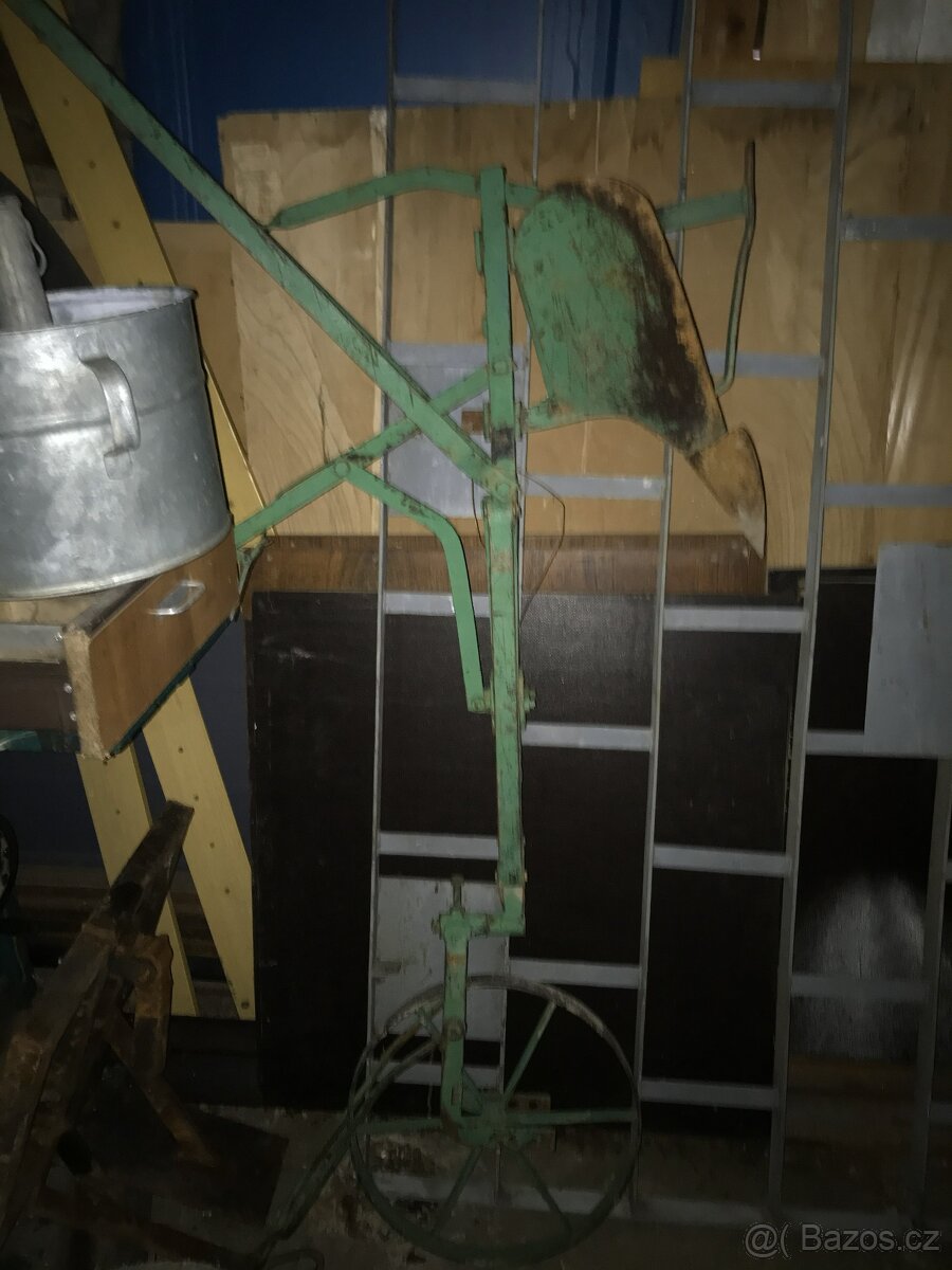 Jednoradličný pluh