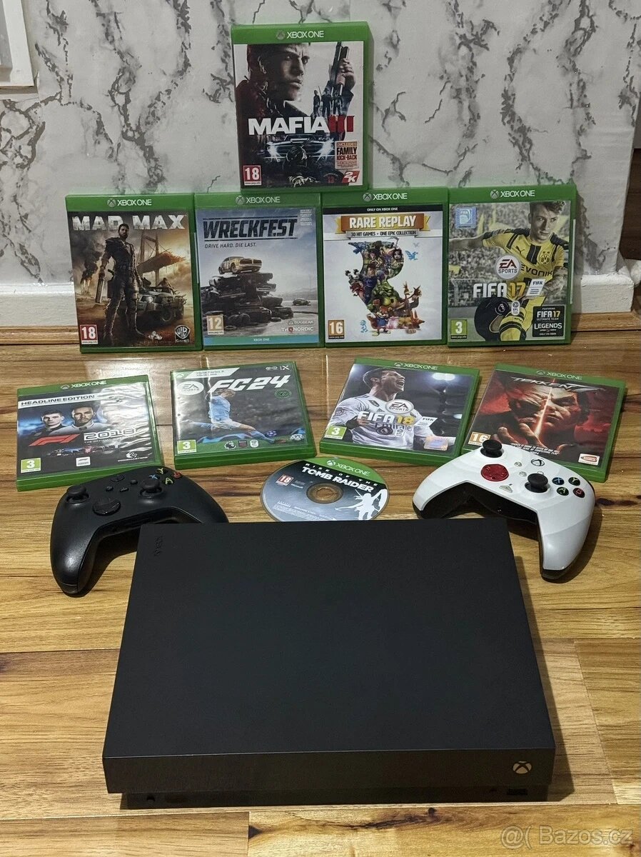Prodám Xbox One X 1Tb s příslušenstvím