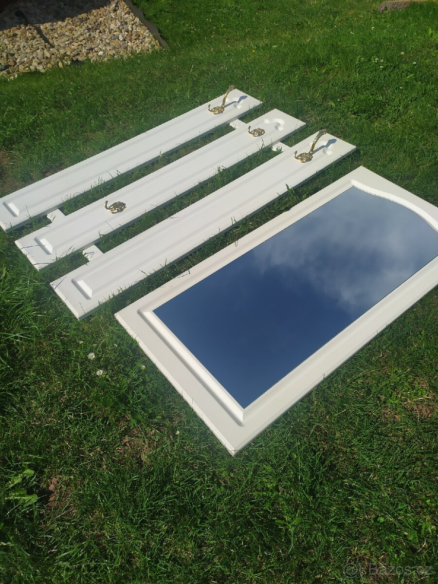 Předsíňový komplet