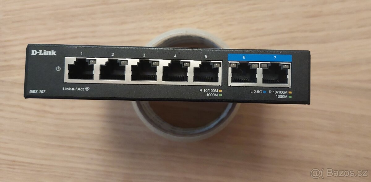 D-Link DMS-107 2.5 Gbps unmanaged switch - zlevněno