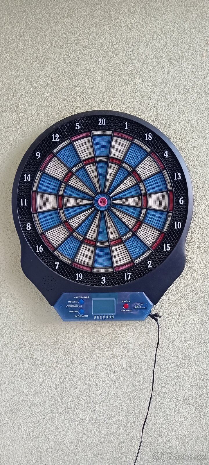 Vyhazuji 10.5. Elektronické šipky značky Echowell GC 100