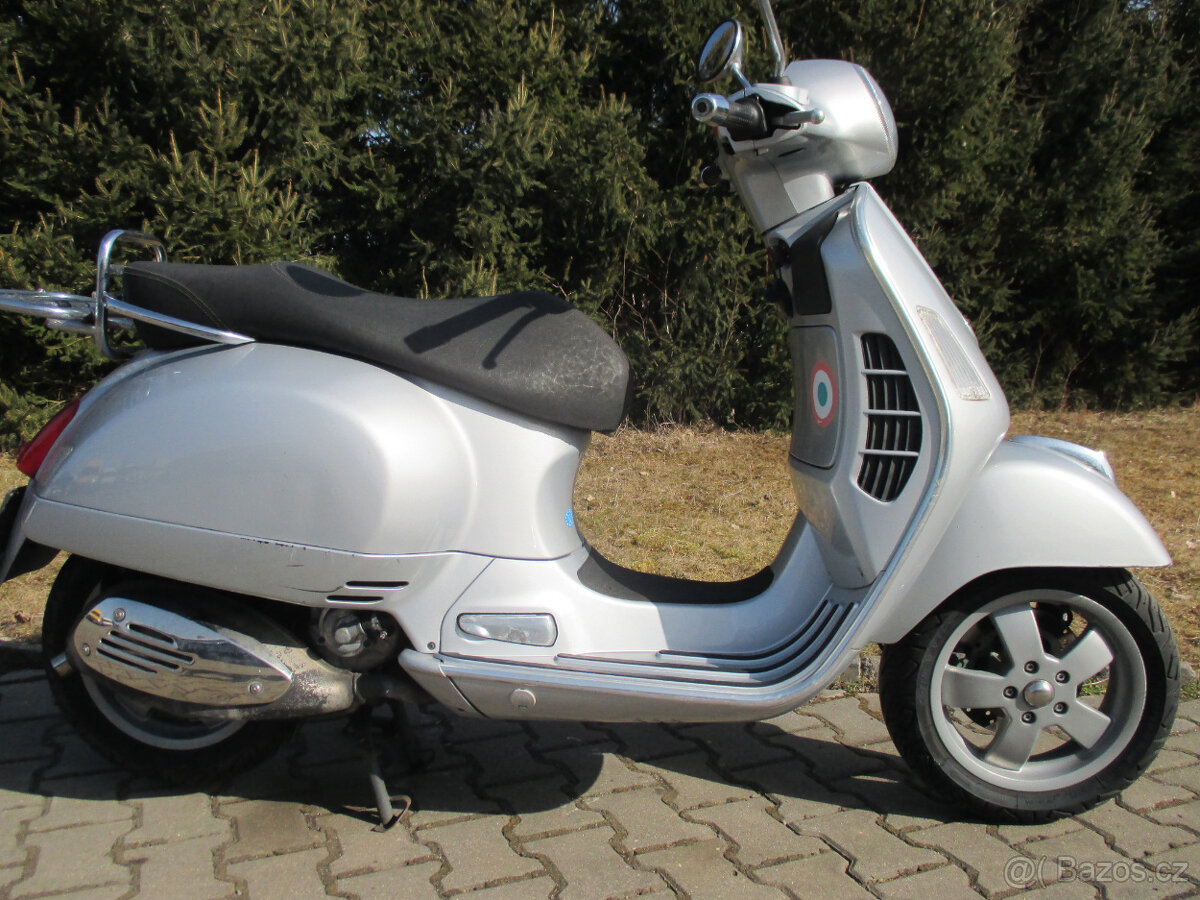 Piaggio Vespa 250 GTS ie rv 200616kW 23000km