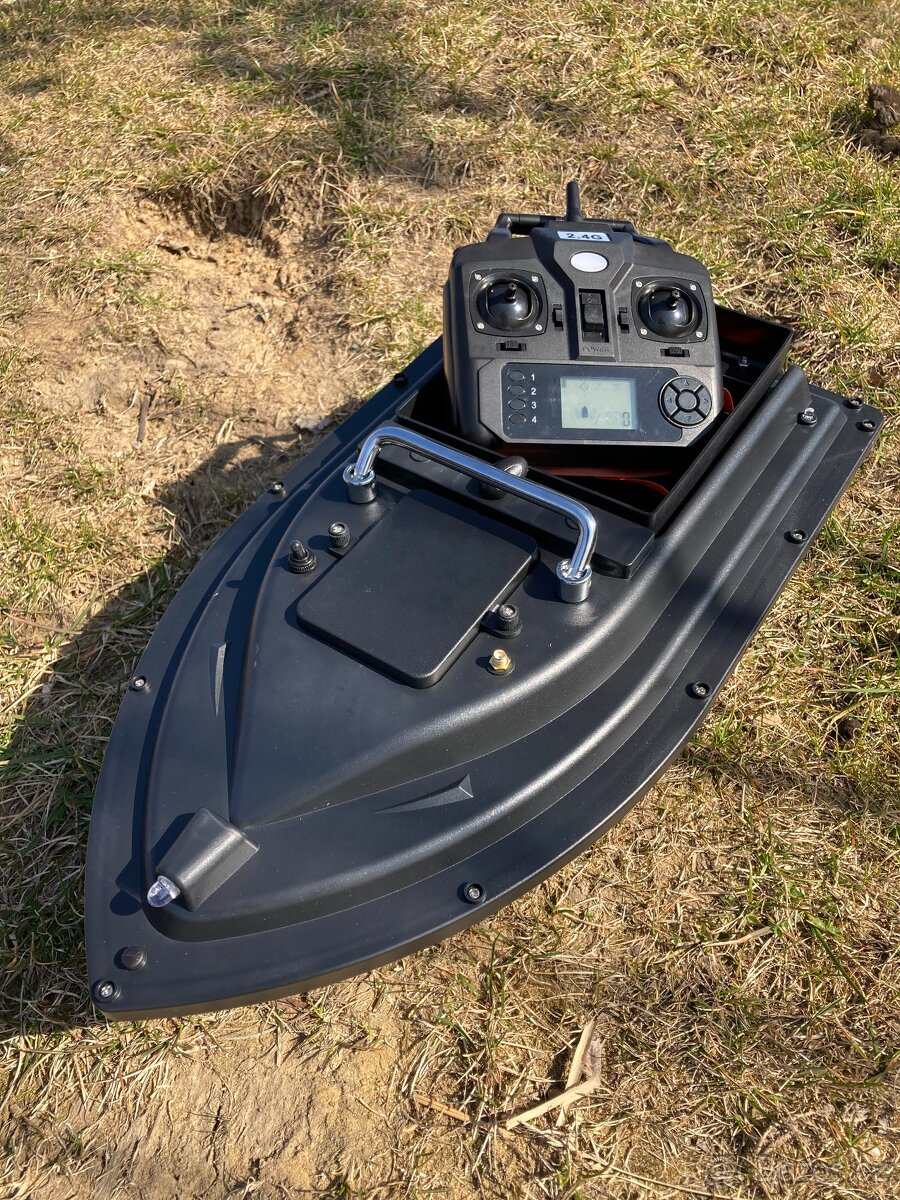GPS loďka zavážecí na ryby s baterií 10000mAh a obal ZDARMA