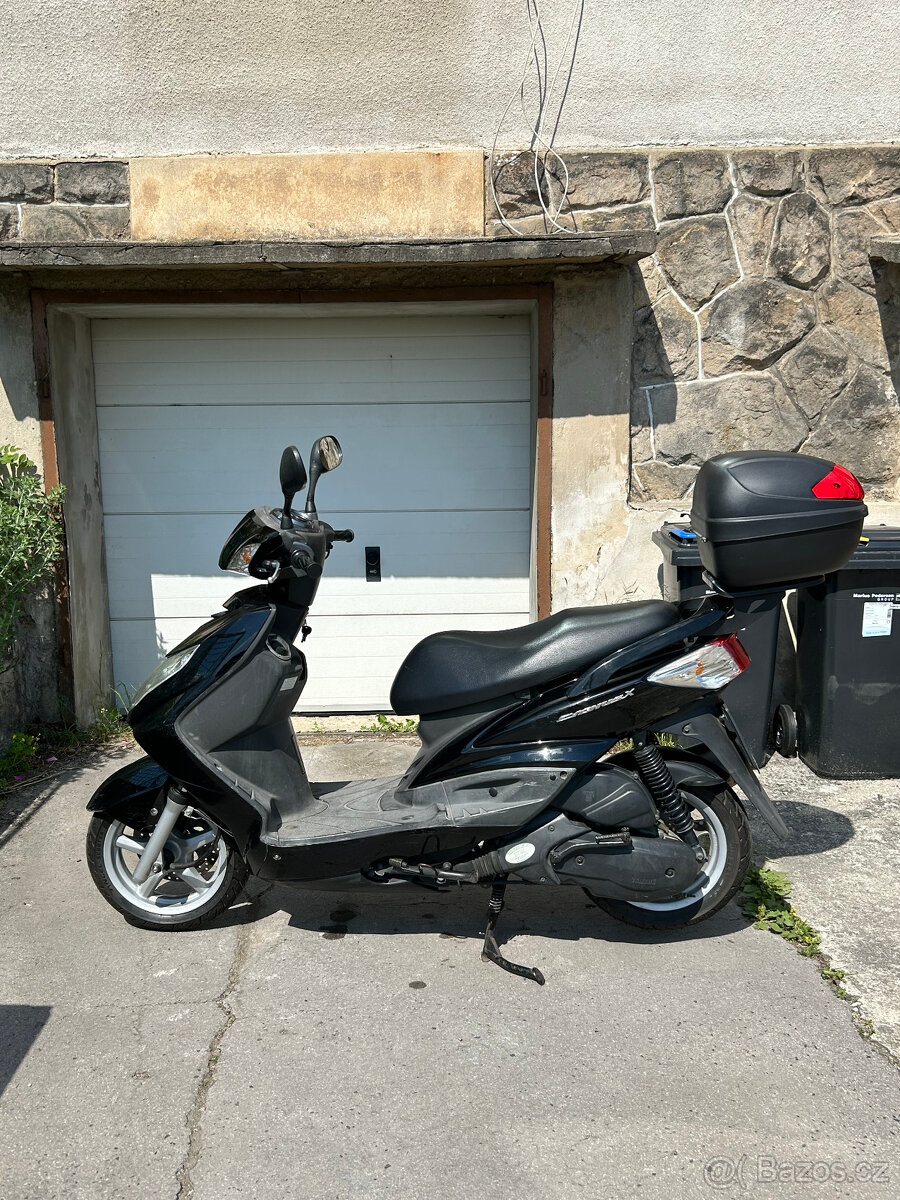 Skútr YAMAHA XC 125 CYGNUS X