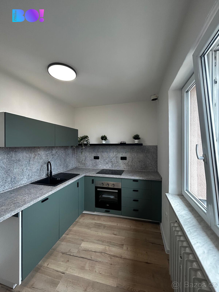 Prodej zrekonstruovaného bytu 2+1, 56 m² se zasklenou lodžií