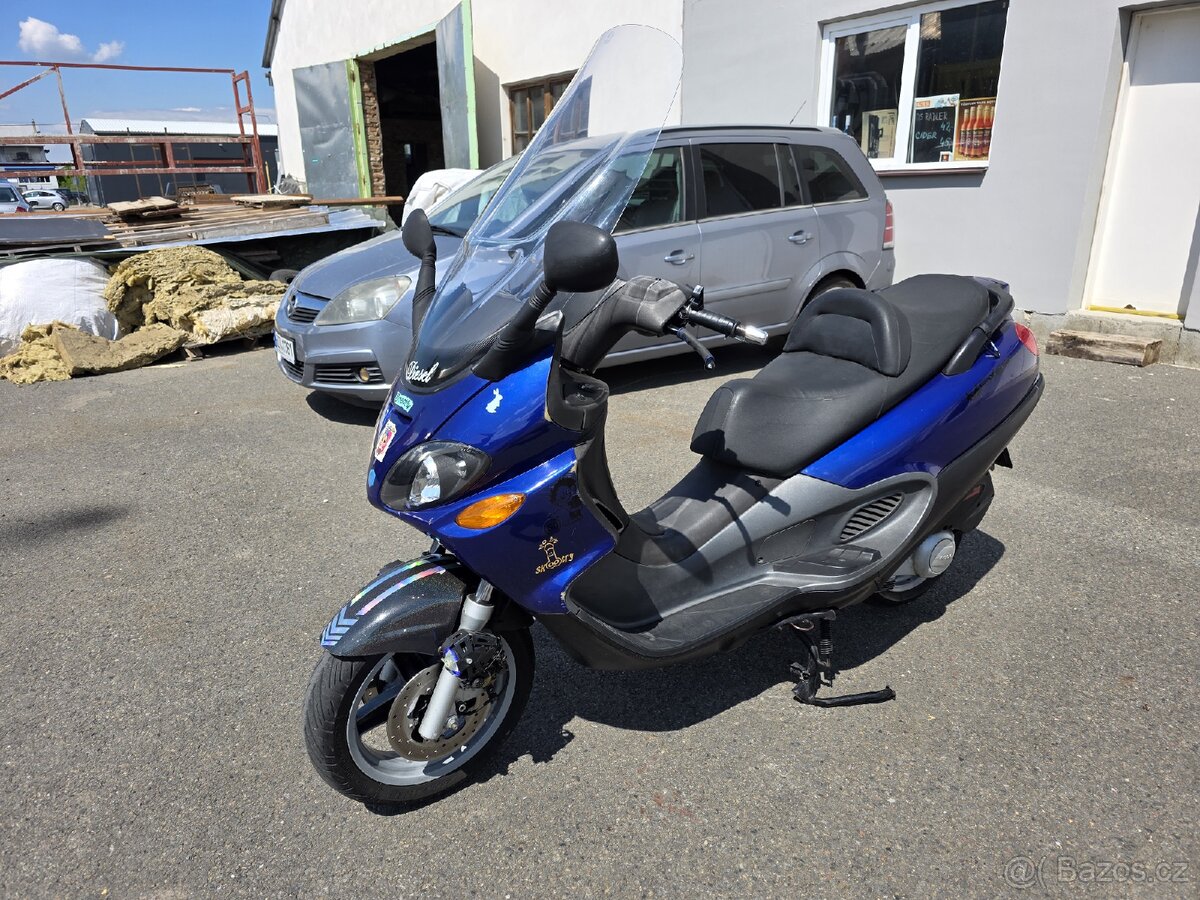 Piaggio x9
