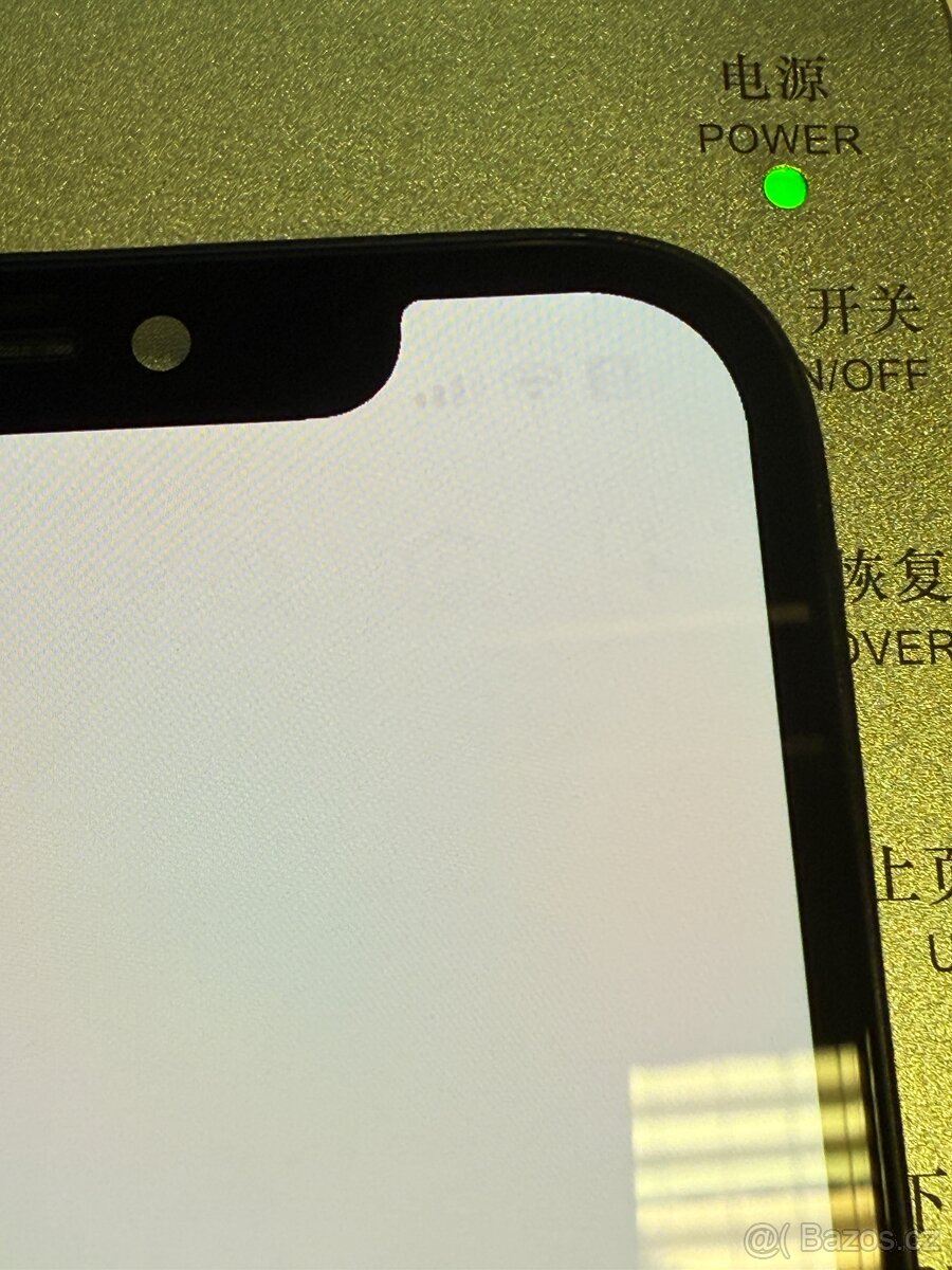 iPhone X Originální repasovaný displej s vadou (4)