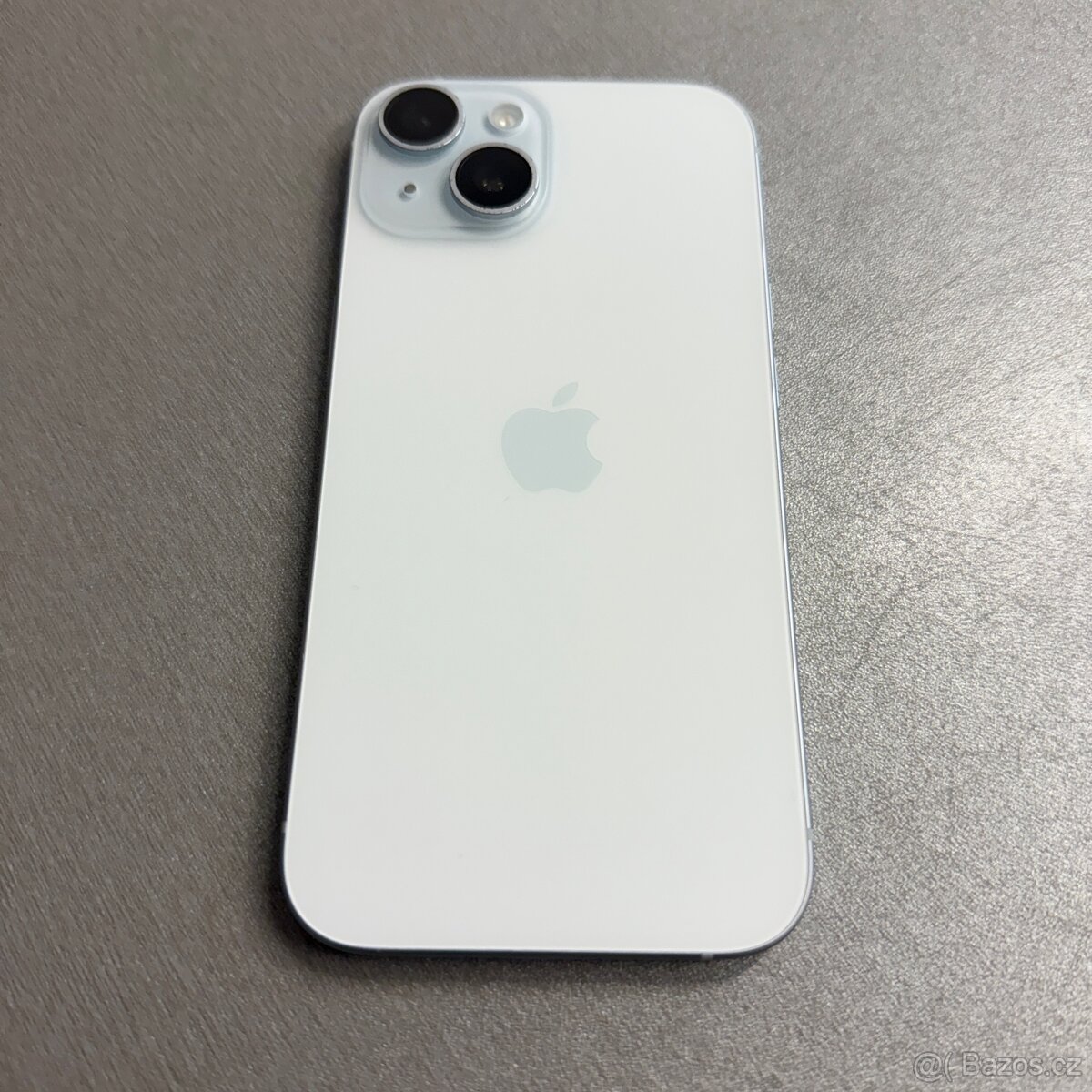 Modrý iPhone 15 128GB, jako nový, 12 měsíců záruka